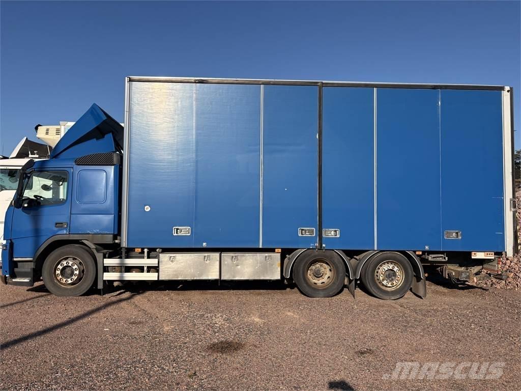 Volvo FM330 6x2 Fast kasse