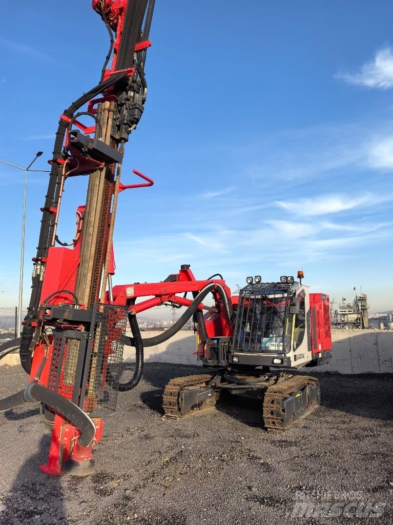 Sandvik DX 800 Overfladeboreudstyr / Borerigge