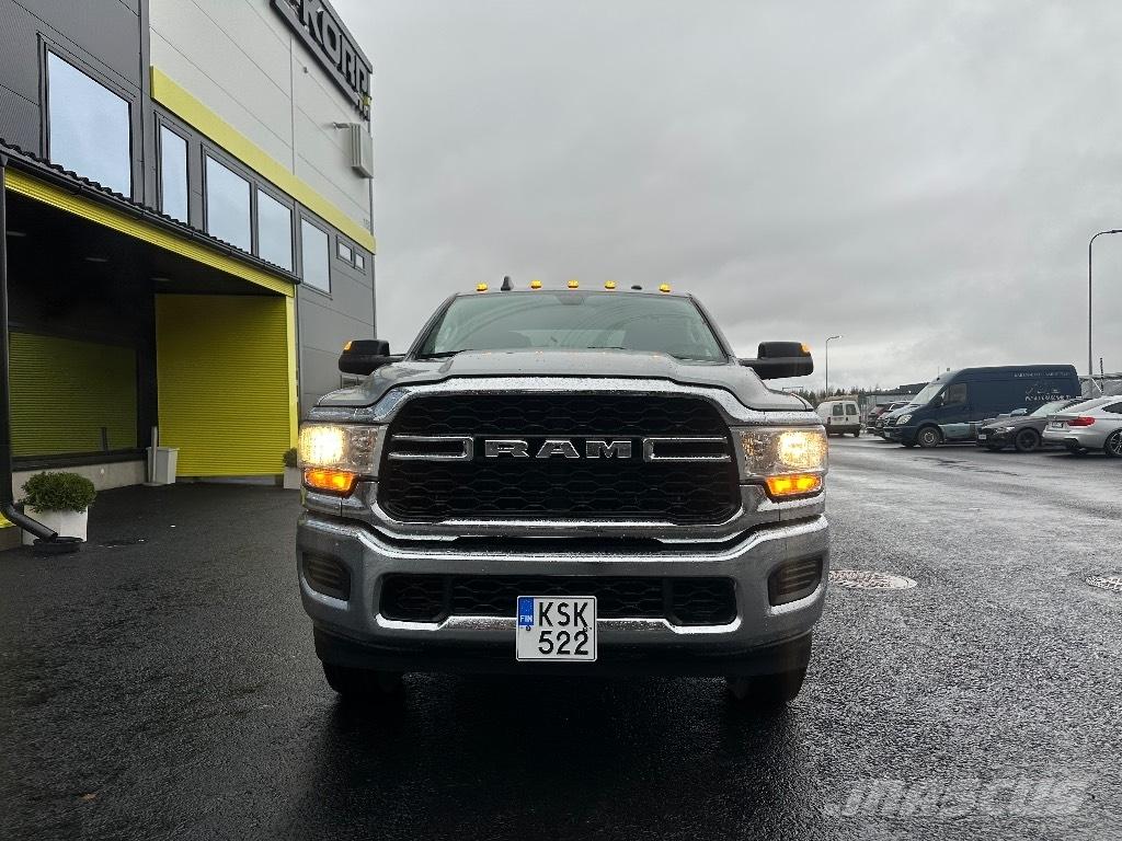 RAM 2500 Tradesman Pickup/Sideaflæsning