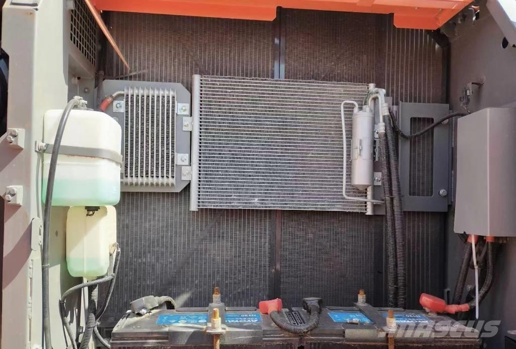 Hitachi ZX 240 Gravemaskiner på larvebånd
