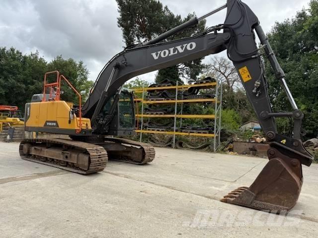 Volvo EC 220 Gravemaskiner på larvebånd
