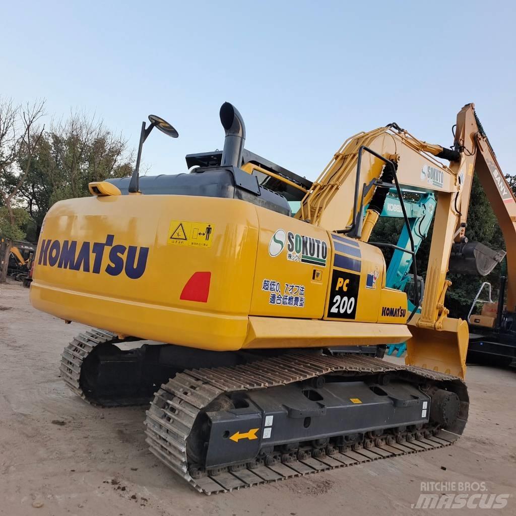 Komatsu PC 200-8 Gravemaskiner på larvebånd
