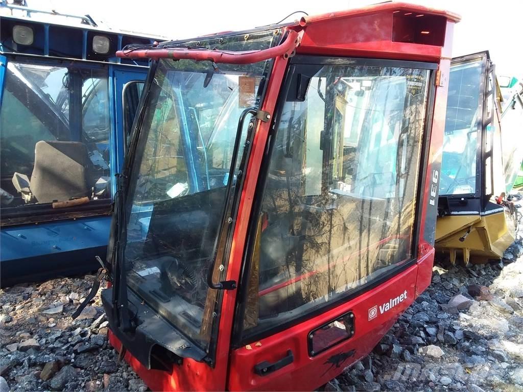 Valmet 931 Kabiner og interiør