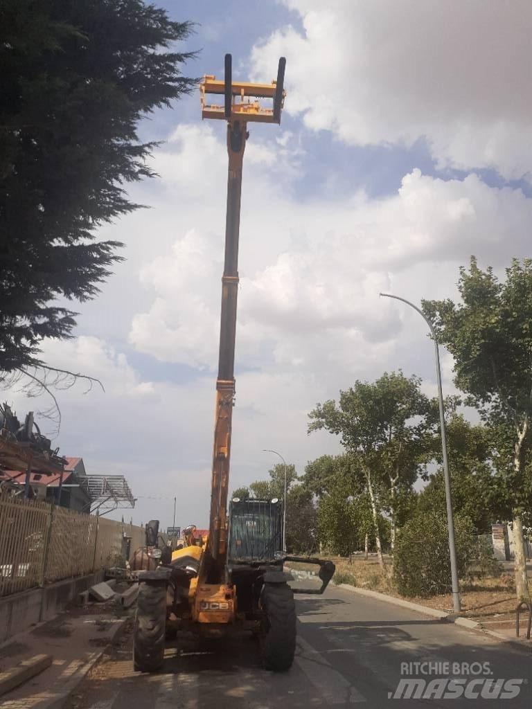 JCB 535-95 Teleskoplæssere til landbrug