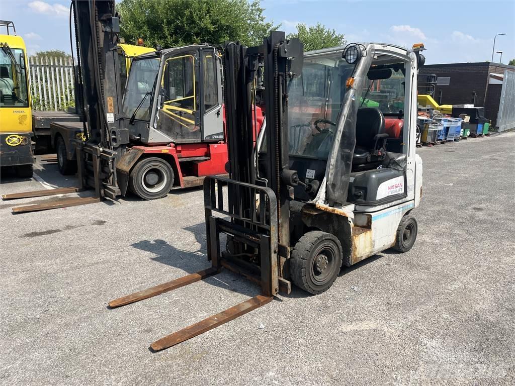 Nissan P1D1A15LQ LPG gaffeltrucks