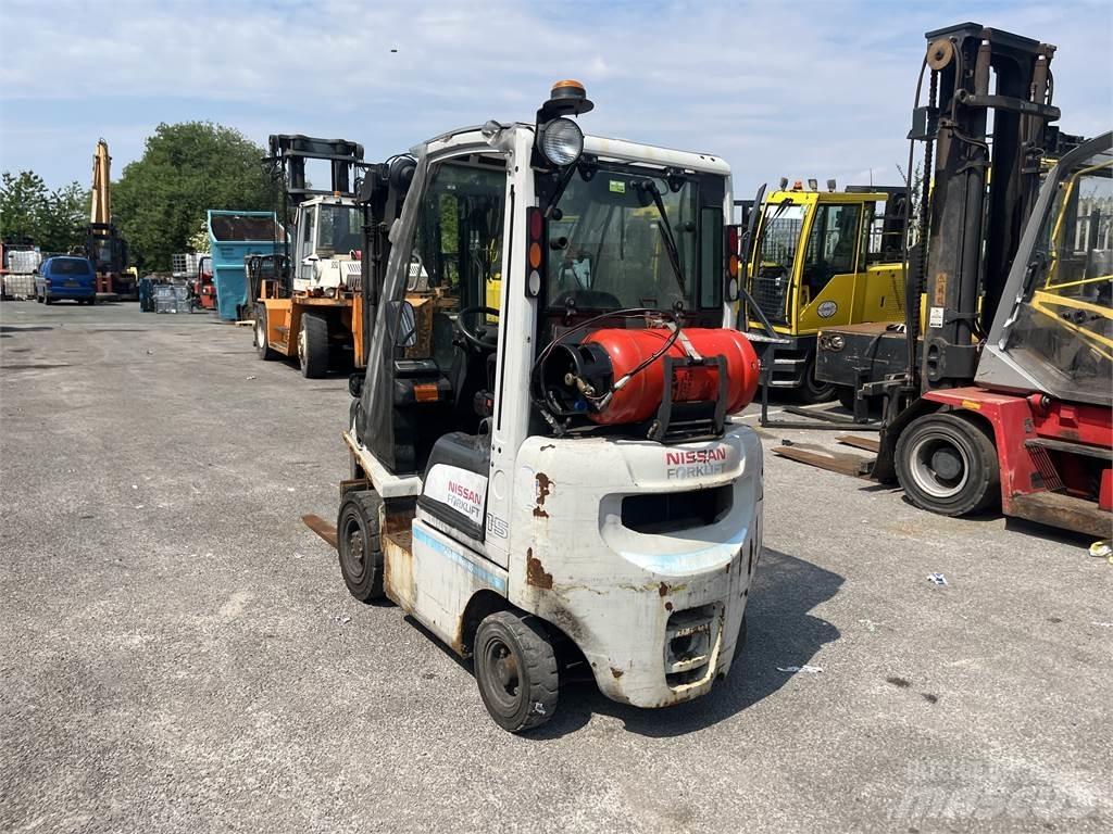 Nissan P1D1A15LQ LPG gaffeltrucks
