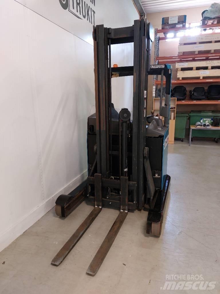 Crown ESR 4500 Reachtruck