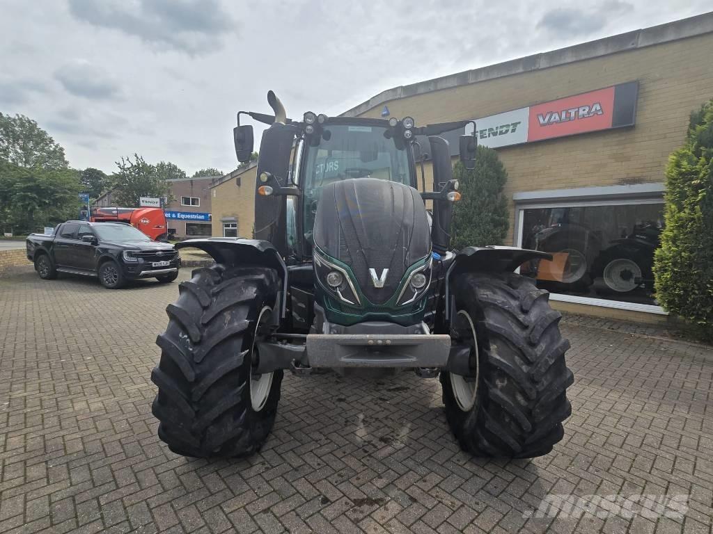 Valtra T 174 Traktorer