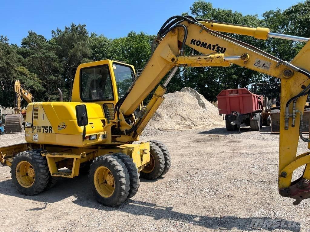 Komatsu PW 75 R Gravemaskiner på hjul