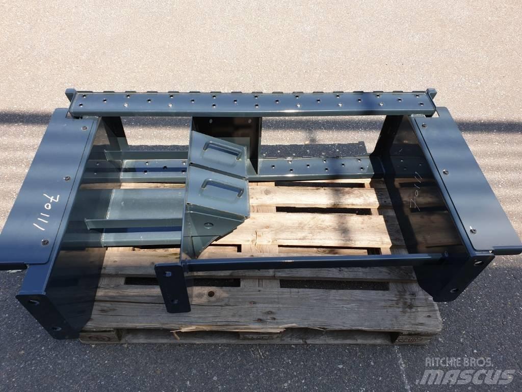 Hyundai Steps - HW140 Chassis og suspension