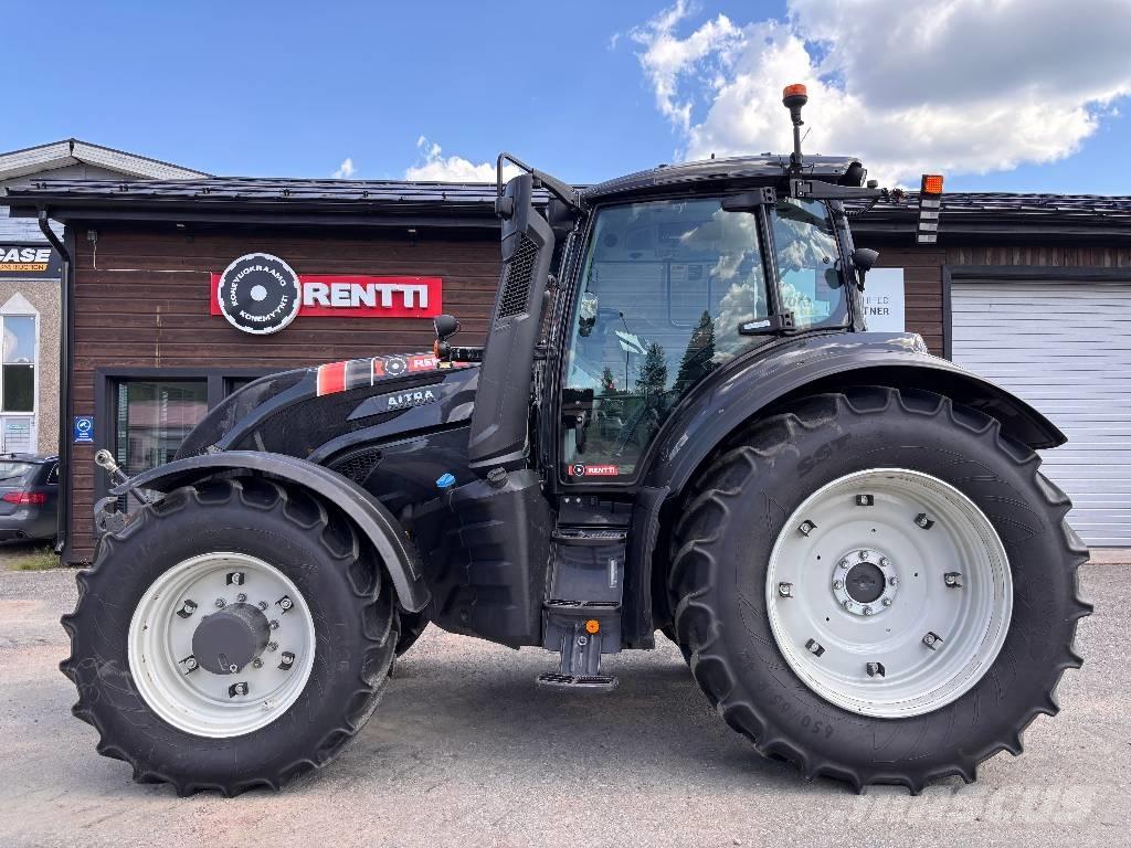 Valtra T 215 Versu Traktorer