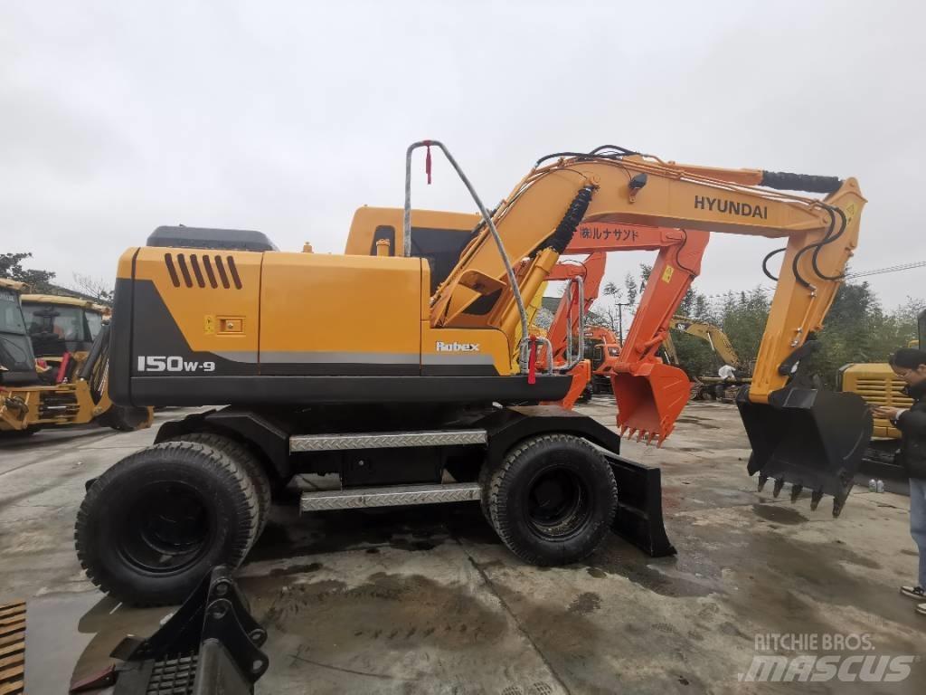 Hyundai R 150W Gravemaskiner på hjul
