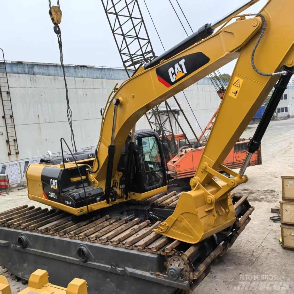 CAT 320 D Amfibiegravemaskine