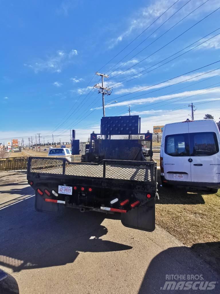Ford F 550 XLT Lastbil med lad/Flatbed