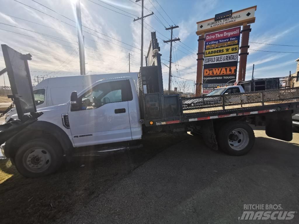 Ford F 550 XLT Lastbil med lad/Flatbed