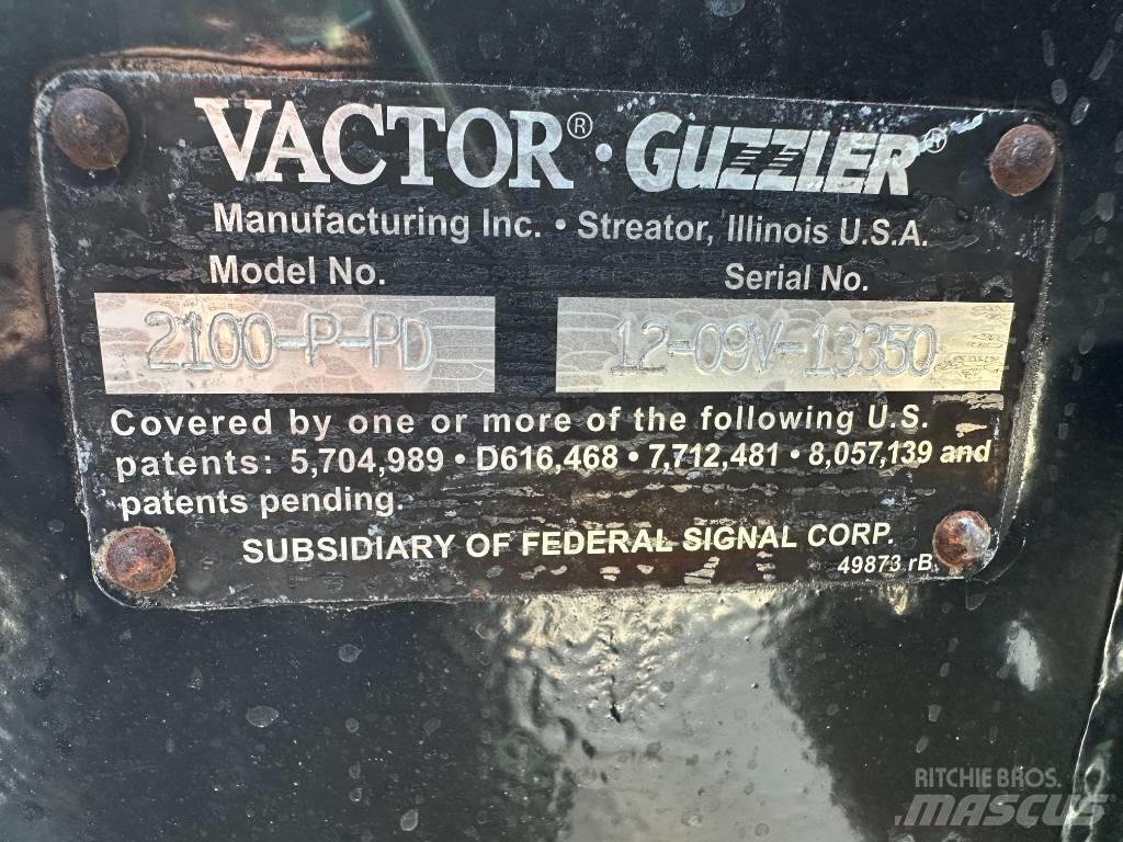 International 7500 Slamsuger