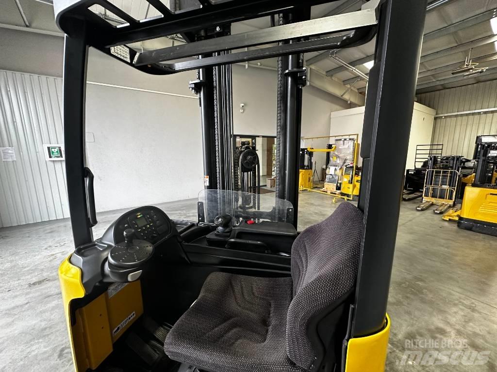 Yale MR16 Reachtruck