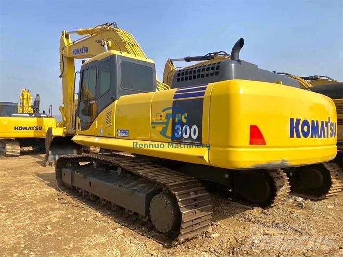 Komatsu PC 300-7 Gravemaskiner på larvebånd