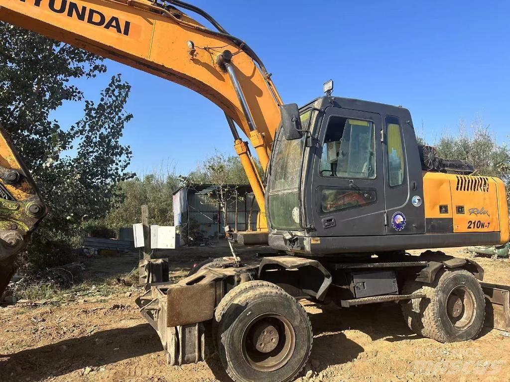 Hyundai R210W-9 Gravemaskiner på hjul