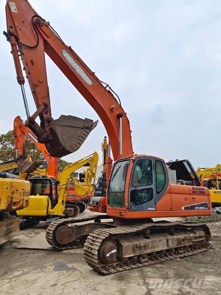 Doosan DX 300 LC Gravemaskiner på larvebånd