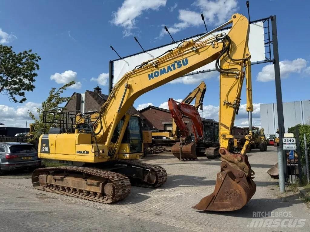 Komatsu PC210LC-8 Gravemaskiner på larvebånd