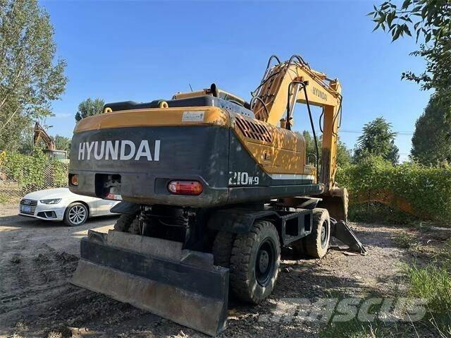 Hyundai 210W Gravemaskiner på larvebånd