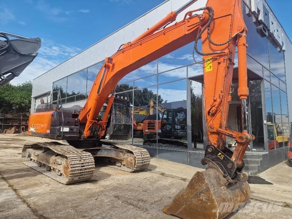 Hitachi ZX300LC-5 Gravemaskiner på larvebånd
