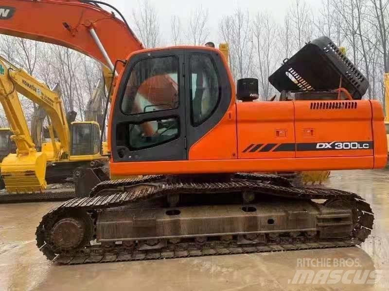 Doosan DX300LC Gravemaskiner på larvebånd