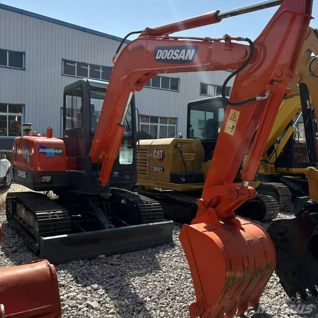 Doosan 55 Gravemaskiner på larvebånd