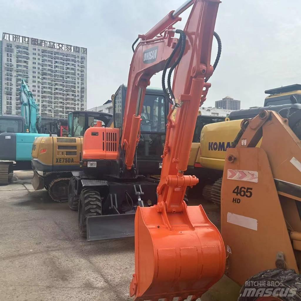 Doosan DX60W Gravemaskiner på hjul