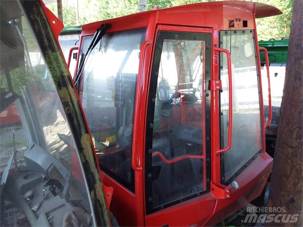 Komatsu 895 Kabiner og interiør