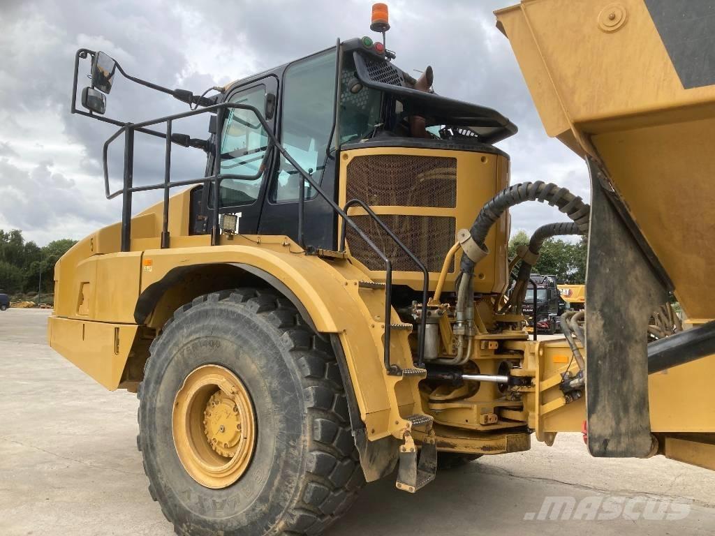 CAT 745 Terrængående lastbiler