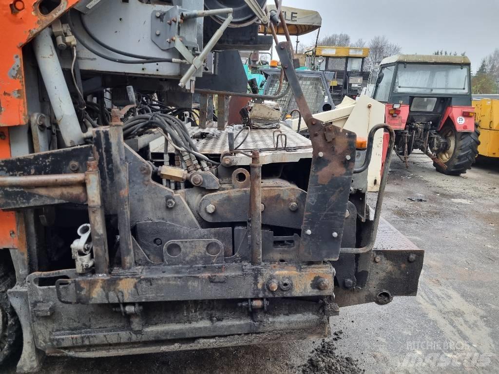ABG Titan 8820 Asfaltudlæggere