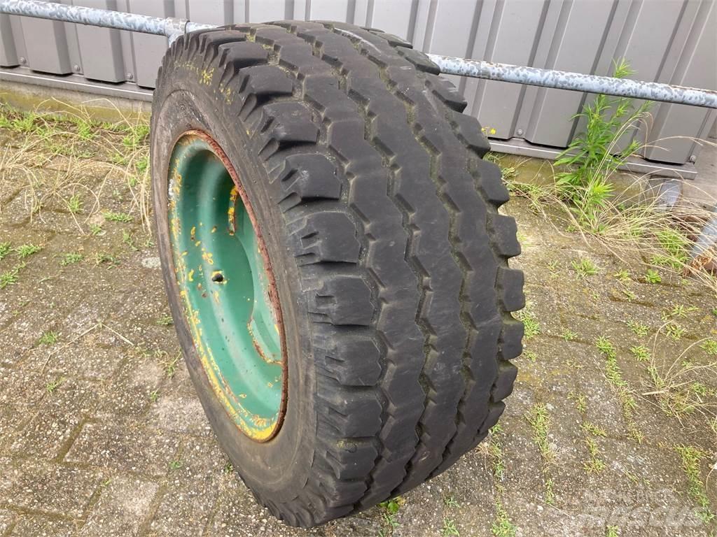 Barum 13.0/65-18 Hjul, Dæk og Fælge