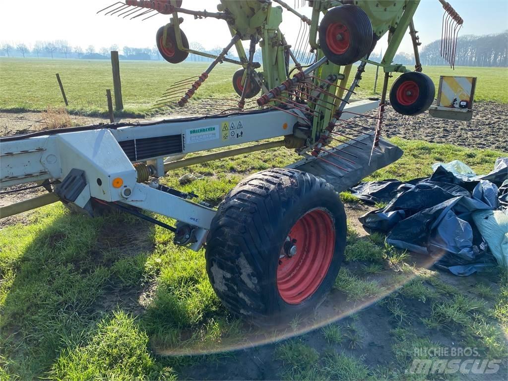 CLAAS liner 3000 River og høvendere