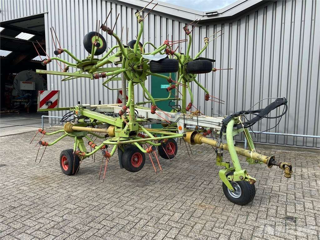 CLAAS volto 1050T River og høvendere