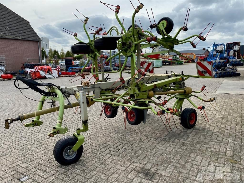 CLAAS volto 1050T River og høvendere
