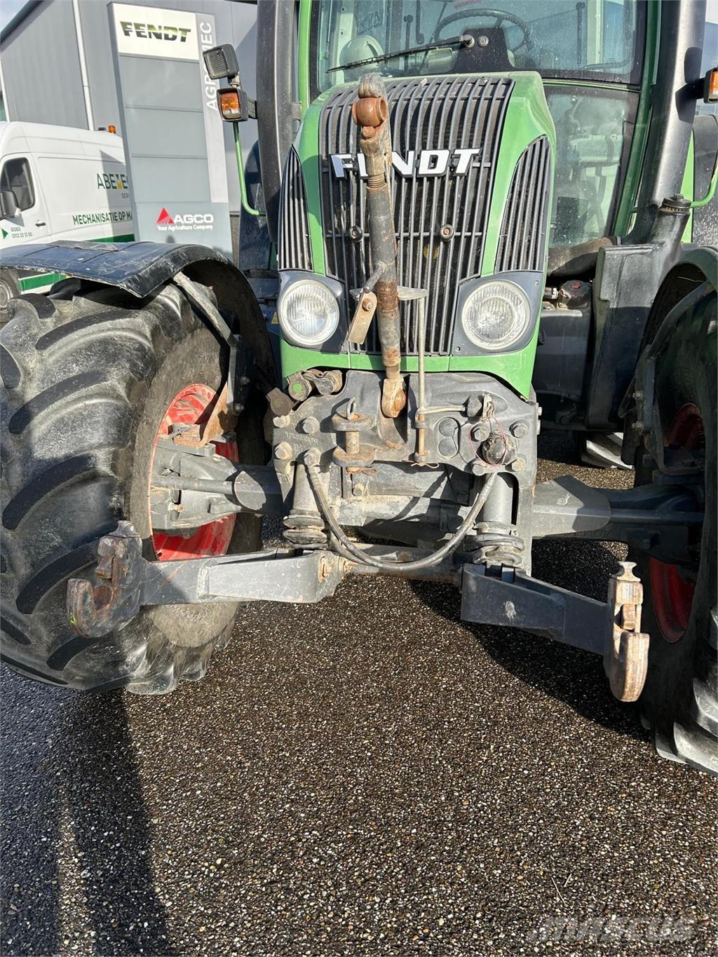 Fendt 412 Traktorer