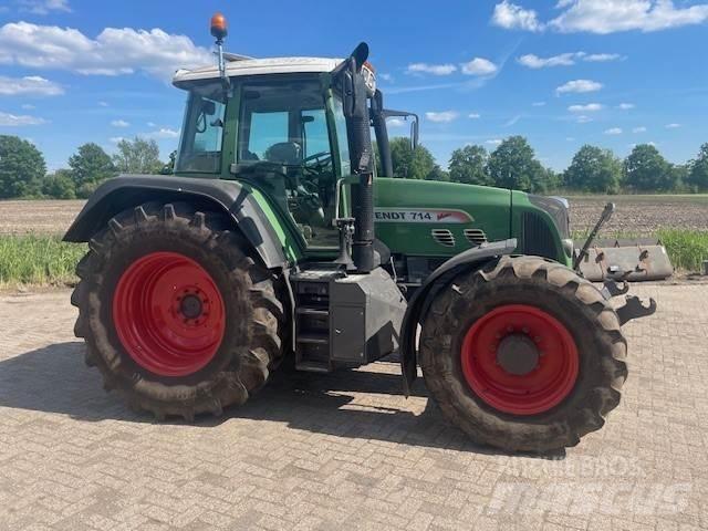 Fendt 714 Com3 Traktorer