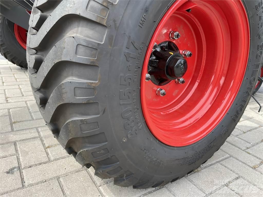 Fendt Lotus 1250 River og høvendere