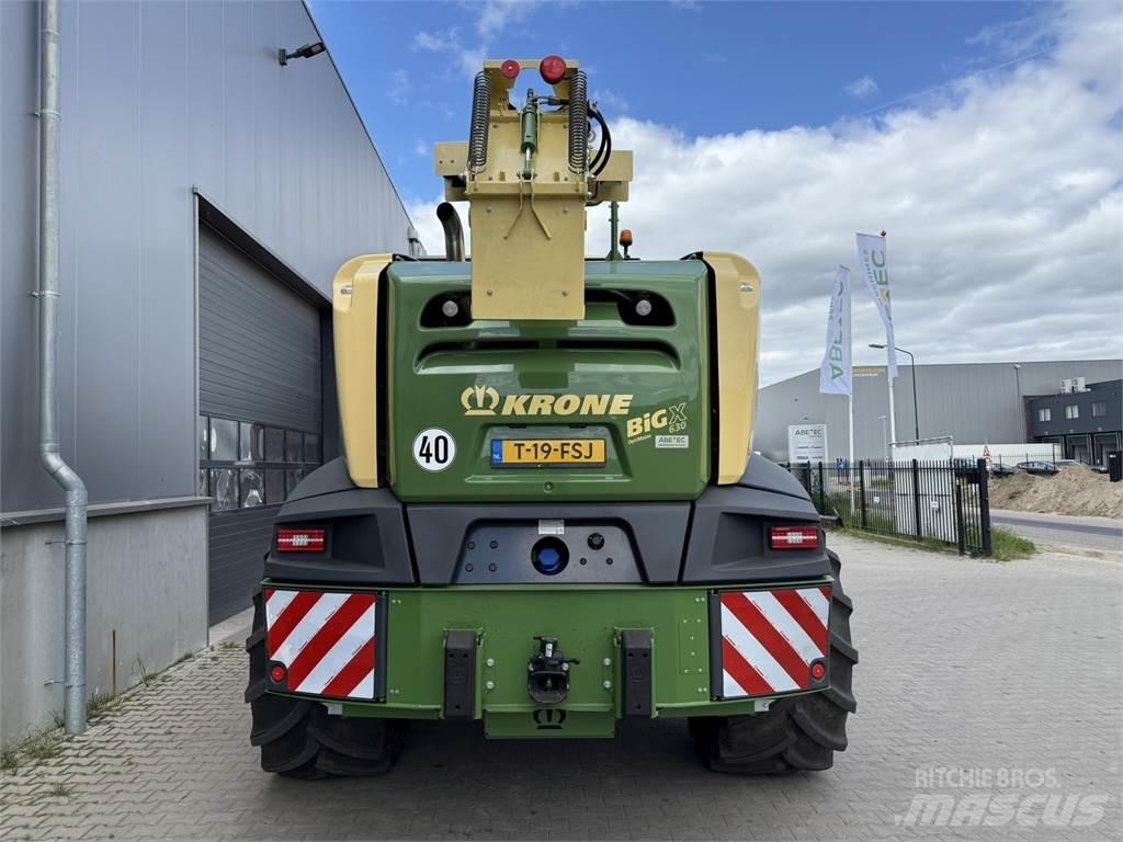 Krone BigX 630 Balleskærere og -stablere