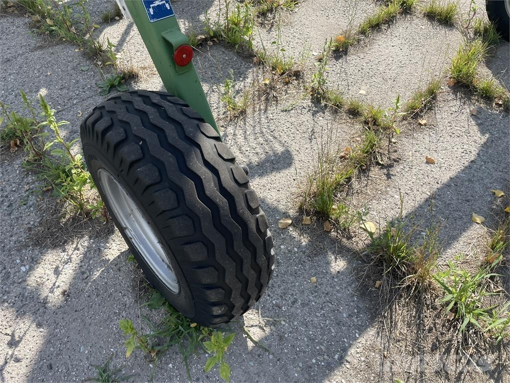 Krone Swadro 900 River og høvendere