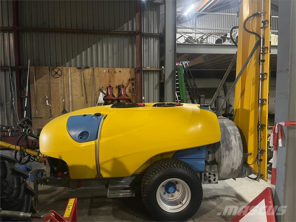  KWH Mistral 1500 Trailersprøjter