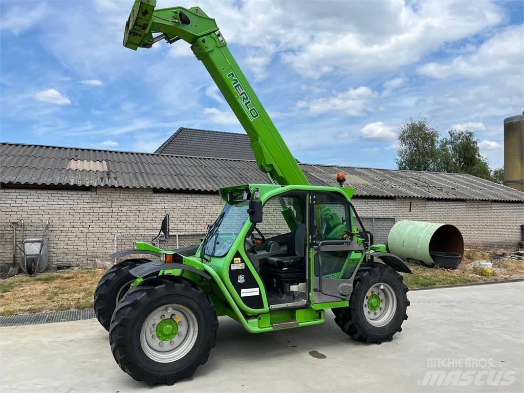 Merlo P32.6L Teleskoplæssere til landbrug