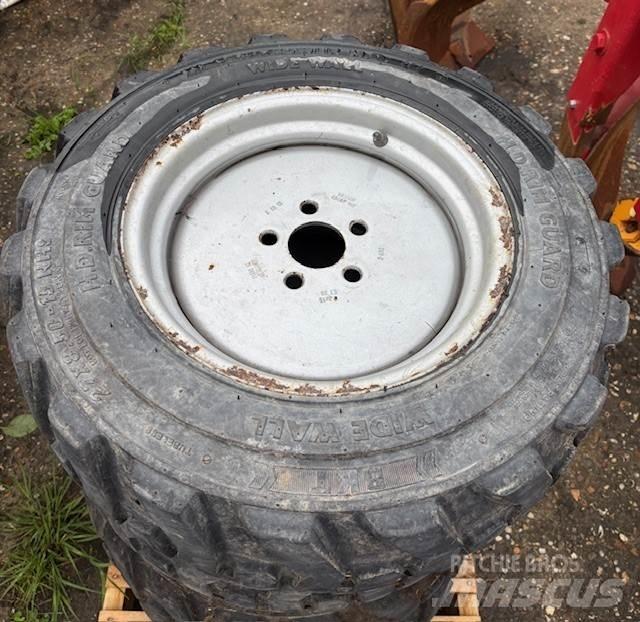  Set BKT 27x8.50-15 Hjul, Dæk og Fælge
