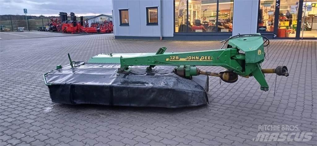 John Deere 328 Græsslåmaskiner