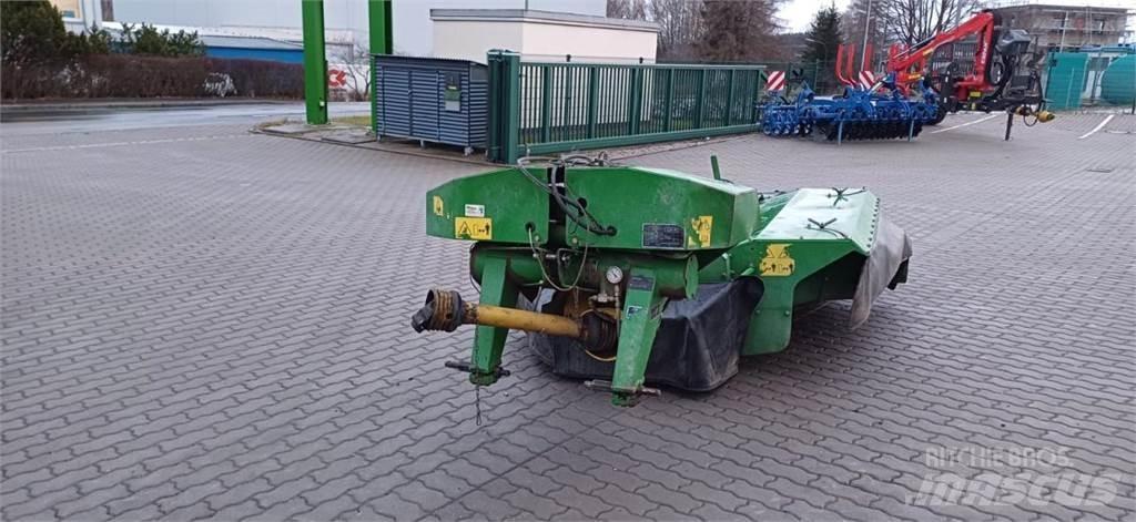 John Deere 328 Græsslåmaskiner