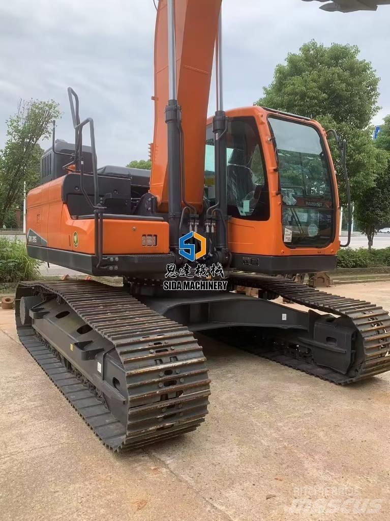 Develon DX 215 Midi-gravemaskiner 7t - 12t