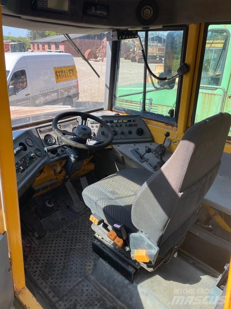 Volvo A25C Terrængående lastbiler