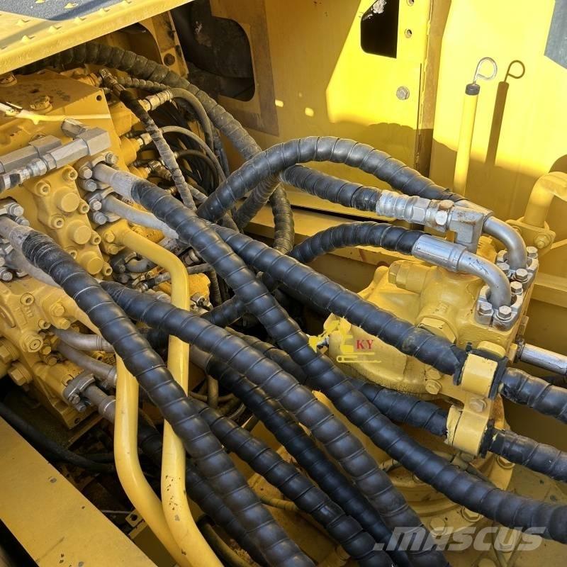 Komatsu PC 200-8 Gravemaskiner på larvebånd